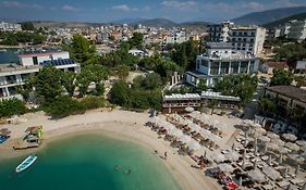Hotel Denoel